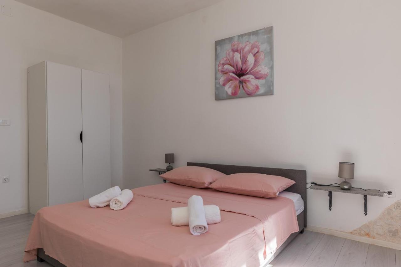 Seafront Apartments Karlo Kaštela Екстериор снимка
