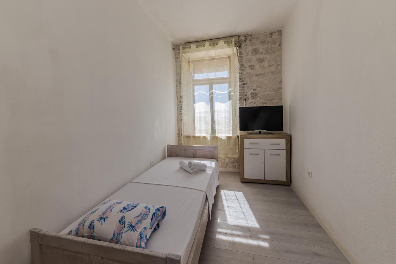 Seafront Apartments Karlo Kaštela Екстериор снимка