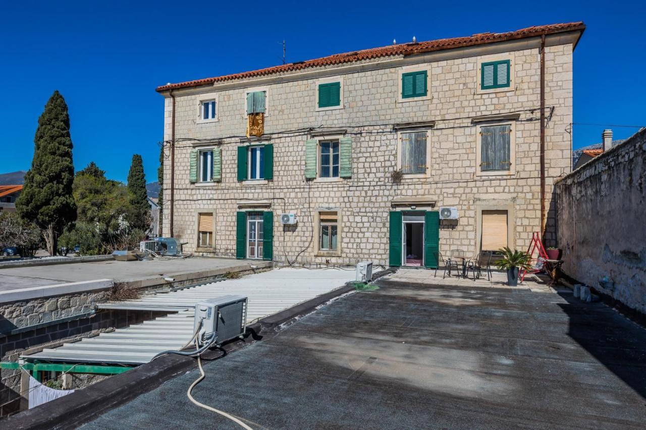 Seafront Apartments Karlo Kaštela Екстериор снимка