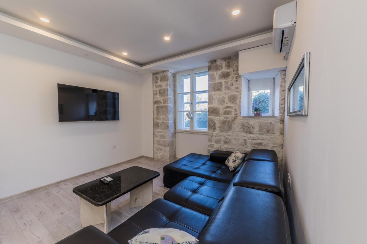 Seafront Apartments Karlo Kaštela Екстериор снимка