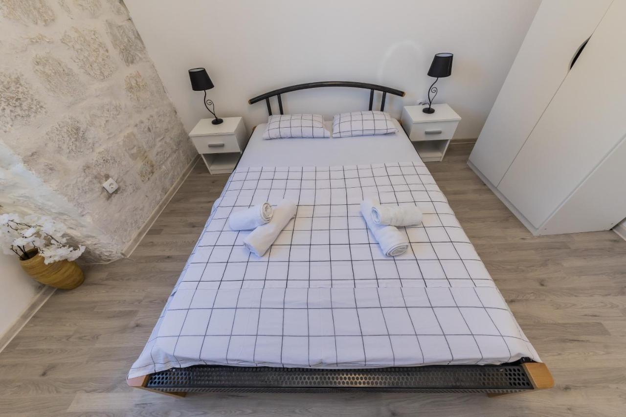 Seafront Apartments Karlo Kaštela Екстериор снимка