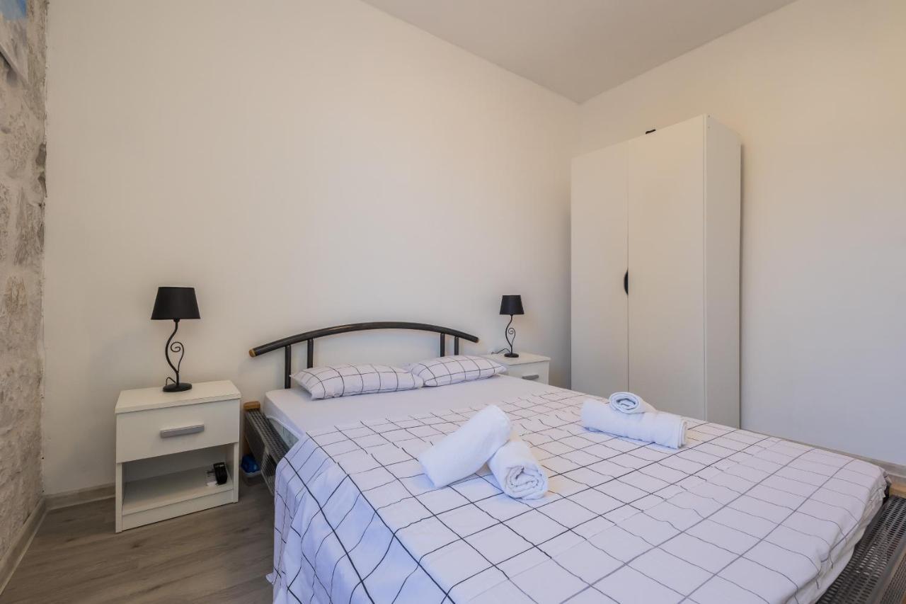 Seafront Apartments Karlo Kaštela Екстериор снимка